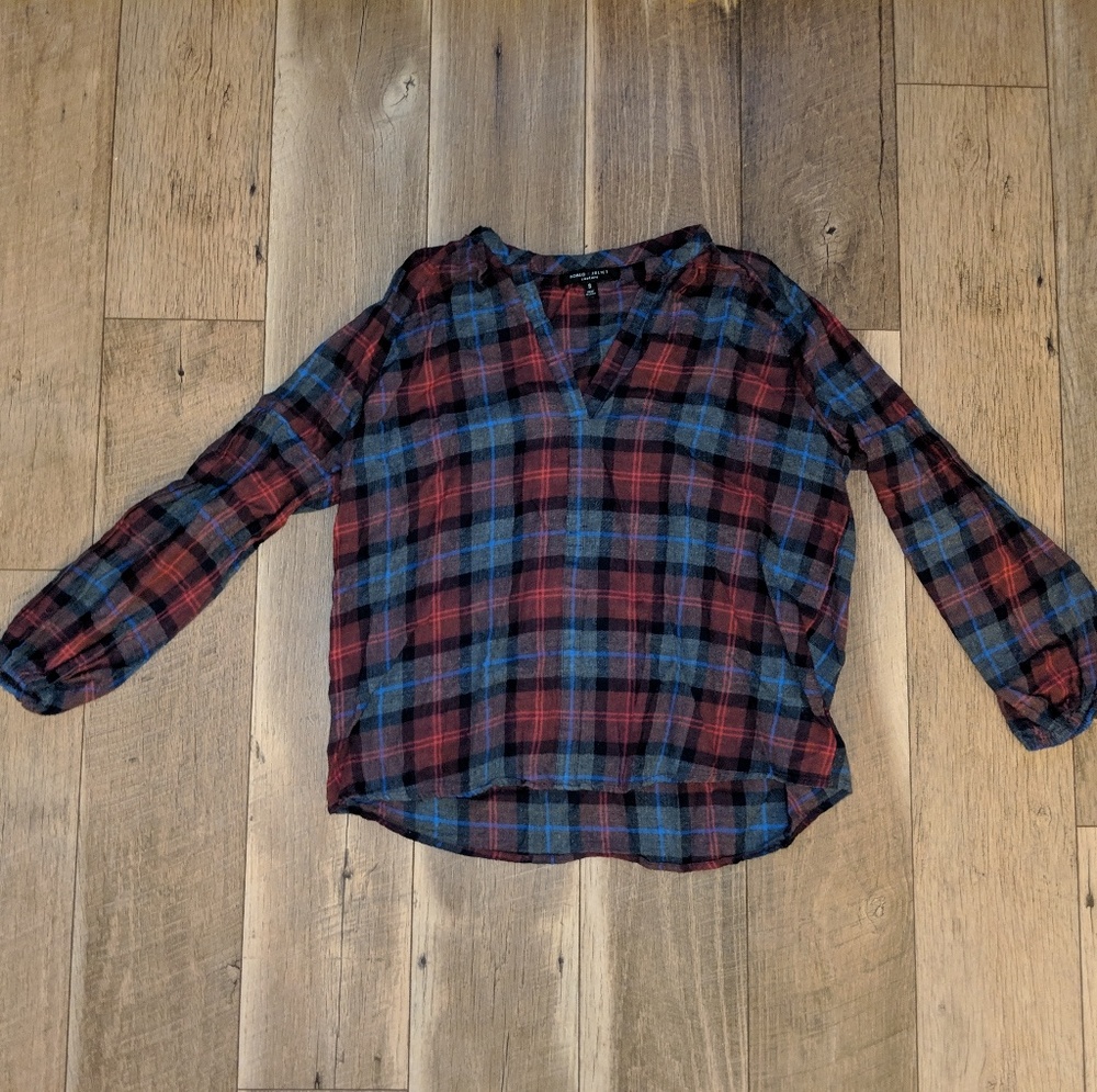 Bell sleeve shirt